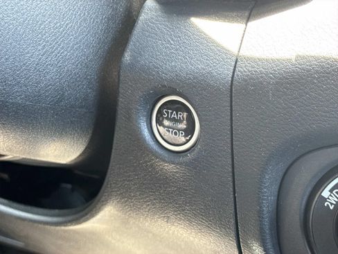 Used 2023 Nissan Frontier SV w/ Midnight Edition Package AWD/4WD image 20