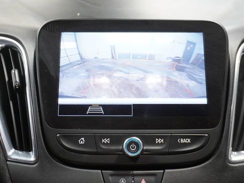 Used 2021 Chevrolet Malibu LT image 14