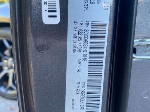 Used 2019 Chrysler 300 S image 59