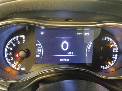 Used 2019 Jeep Grand Cherokee Overland AWD/4WD image 23