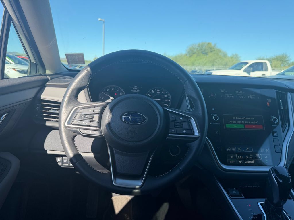 Used 2025 Subaru Outback Premium AWD/4WD image 8