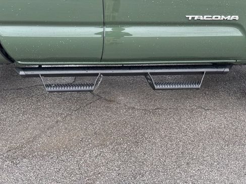 Used 2022 Toyota Tacoma TRD Off-Road image 49