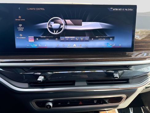 Used 2026 BMW X5 xDrive40i w/ Parking Assistance Package image 35