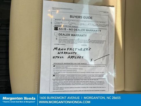 Used 2016 Toyota Camry XLE w/ Moonroof Package image 32