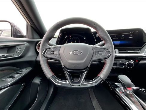 New 2026 Chevrolet Trax RS w/ Sunroof Package FWD image 17