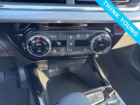 New 2026 Chevrolet Trax LT image 21