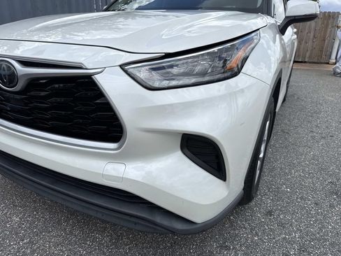 Used 2020 Toyota Highlander L AWD/4WD image 10