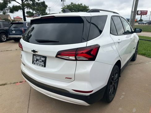 Used 2024 Chevrolet Equinox LT w/ Driver Convenience Package AWD/4WD image 4