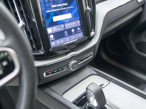 Certified 2025 Volvo XC60 B5 Plus AWD/4WD image 16