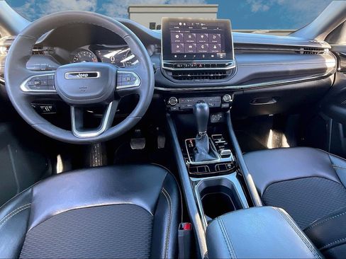 Certified 2023 Jeep Compass Altitude image 15