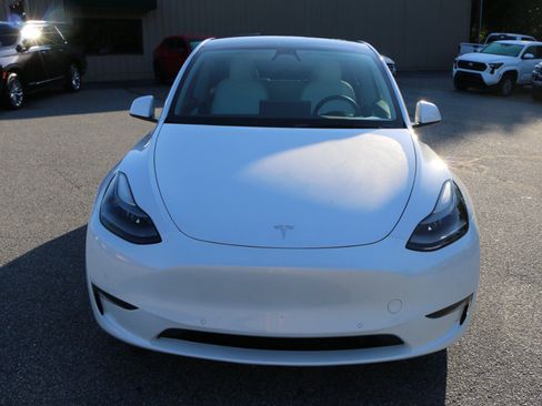 Used 2022 Tesla Model Y Performance AWD/4WD image 11