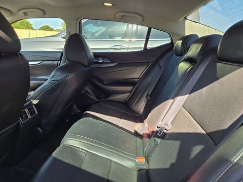 Used 2022 Nissan Maxima SV w/ Floor Mat Group FWD image 12