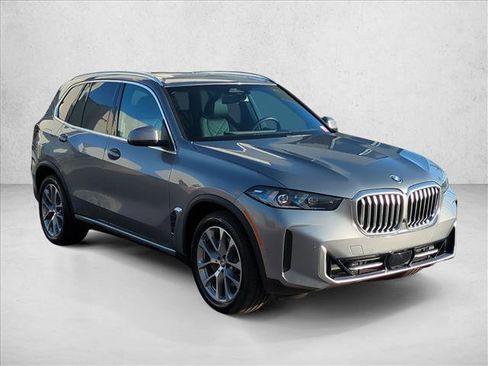 Certified 2025 BMW X5 xDrive40i w/ Parking Assistance Package image 3