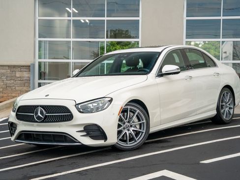Used 2021 Mercedes-Benz E 350 Sedan image 2