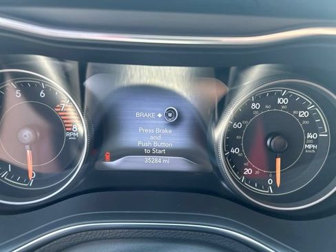 Used 2022 Jeep Cherokee Trailhawk w/ Premium Leather Package AWD/4WD image 10
