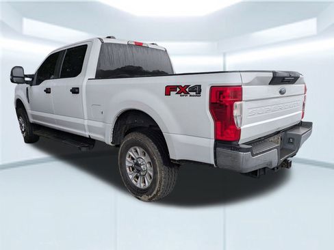 Used 2022 Ford F250 XL w/ STX Appearance Package image 5