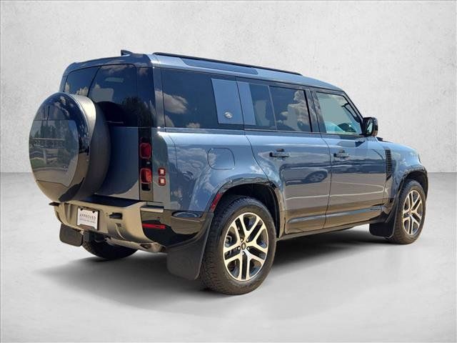 Used 2024 Land Rover Defender 110 X-Dynamic SE AWD/4WD image 5
