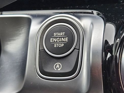 Certified 2025 Mercedes-Benz GLB 250 image 21