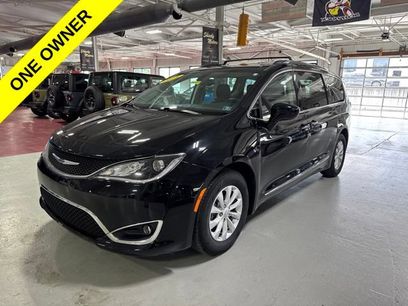 Used 2018 Chrysler Pacifica Touring-L