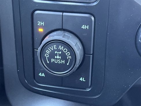 New 2025 Ford F150 Lariat w/ Equipment Group 501A Mid image 8