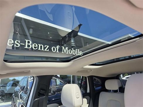 Certified 2022 Mercedes-Benz GLA 250 4MATIC image 12