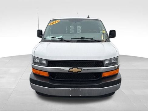 Used 2024 Chevrolet Express 2500 w/ Driver Convenience Package image 2