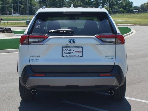 Used 2021 Toyota RAV4 Limited AWD/4WD image 3