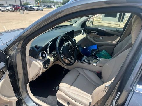 Used 2021 Mercedes-Benz GLC 300 image 9