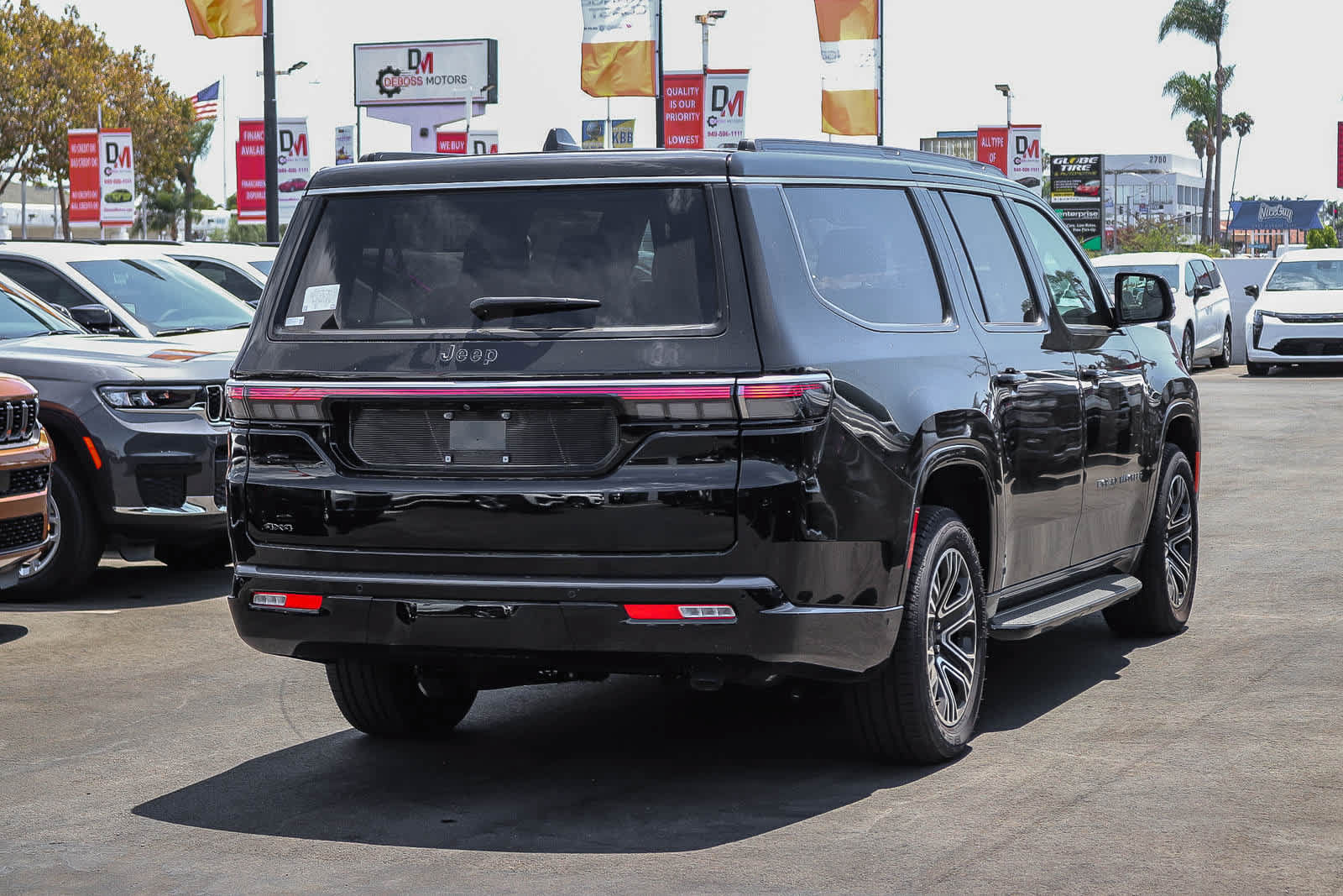 New 2026 Jeep Grand Wagoneer L 4WD w/ Premium Group I image 4
