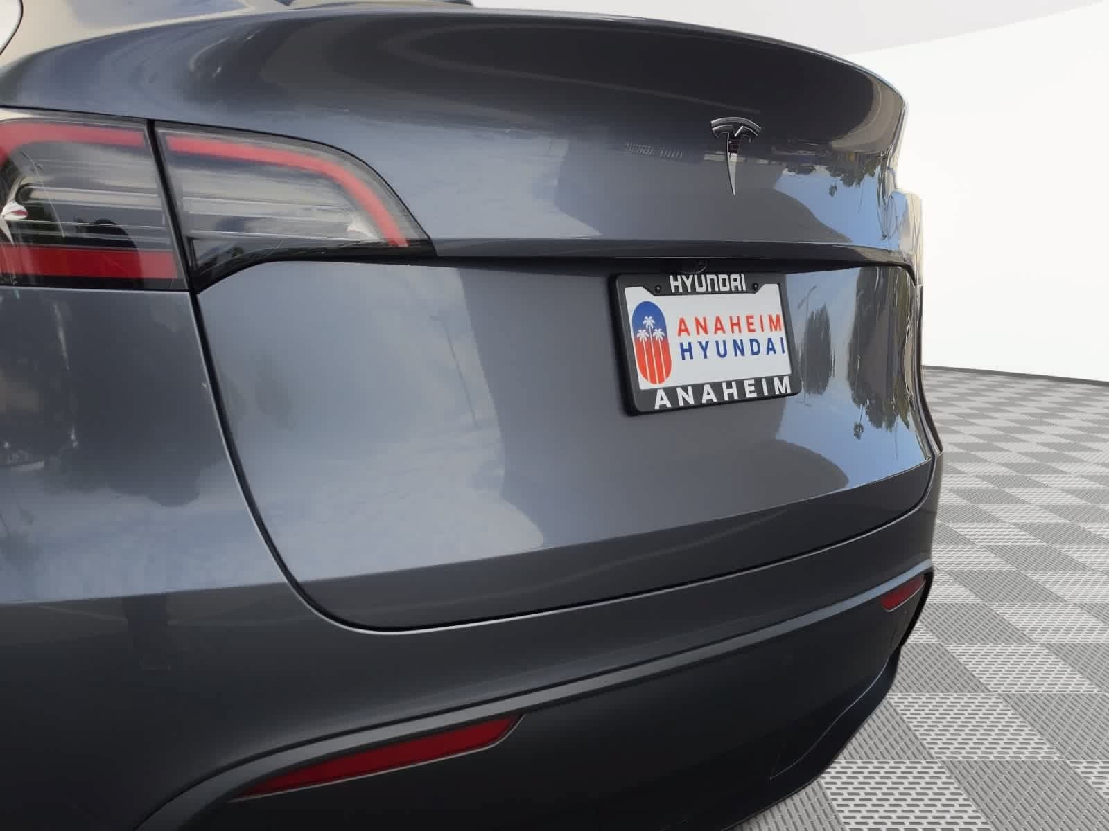 Used 2023 Tesla Model Y 2WD image 12