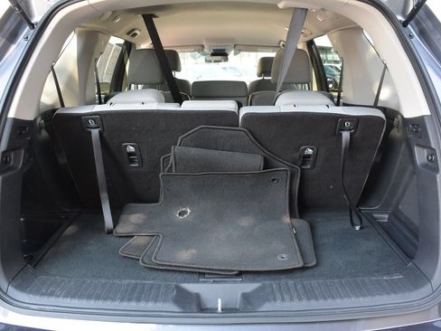 Used 2023 Honda Pilot LX image 17