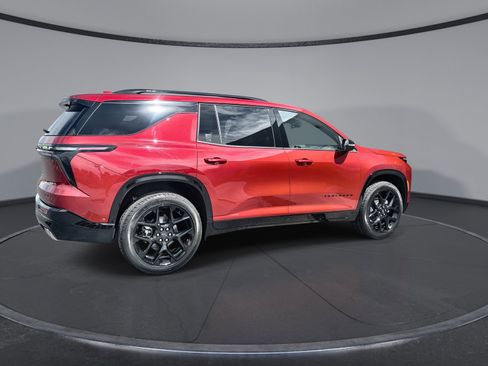 New 2026 Chevrolet Traverse RS w/ LPO, Floor Liner Package AWD/4WD image 8