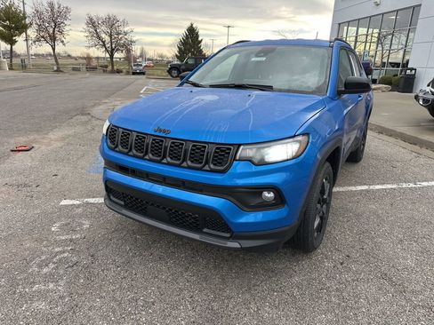 New 2026 Jeep Compass Latitude image 11
