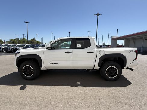 New 2026 Toyota Tacoma TRD Off-Road AWD/4WD image 23