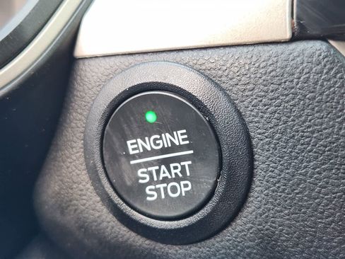 Used 2022 Ford Escape SE w/ SE Sport Appearance Package FWD image 19