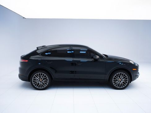 Certified 2020 Porsche Cayenne AWD/4WD image 8