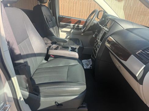 Used 2010 Chrysler Town & Country Touring Plus image 14