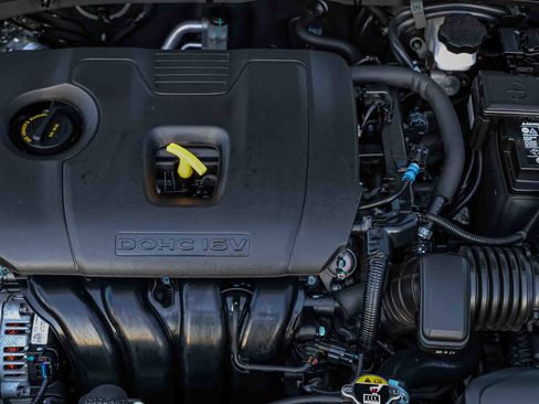 Used 2024 Kia Forte LXS w/ LXS Technology Package image 28