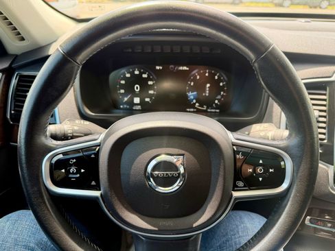 Used 2018 Volvo XC90 T6 Momentum w/ Momentum Plus Package AWD/4WD image 37
