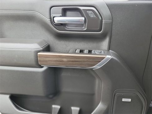 Certified 2022 Chevrolet Silverado 1500 LT Trail Boss w/ Convenience Package II image 19