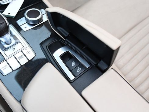 Used 2018 Mercedes-Benz SL 550 image 35