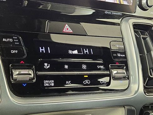 Certified 2023 Kia Sorento SX Prestige image 22