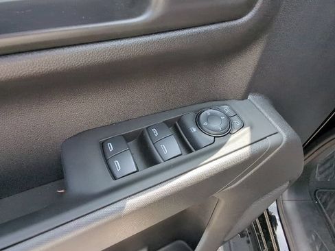 Used 2025 Chevrolet Silverado 1500 Custom Trail Boss w/ Dark Appearance Package AWD/4WD image 13
