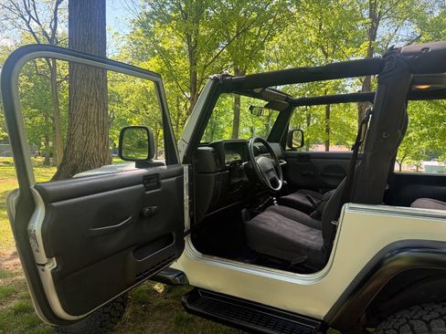 Used 2003 Jeep Wrangler SE AWD/4WD image 28