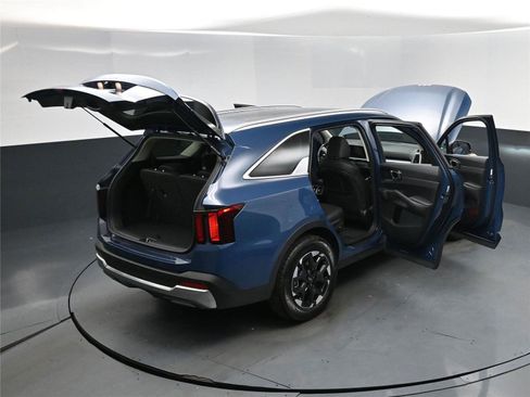 New 2026 Kia Sorento S w/ S Panoramic Sunroof Package image 18