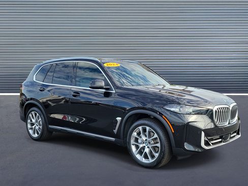 Certified 2024 BMW X5 sDrive40i w/ Climate Comfort Package RWD image 2