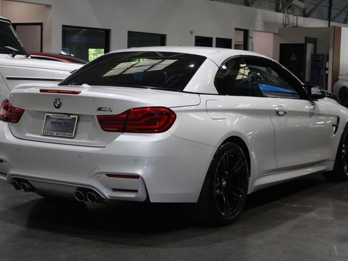 Used 2019 BMW M4 Convertible w/ Executive Package image 17