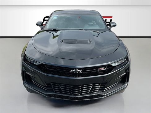 Used 2022 Chevrolet Camaro SS image 2