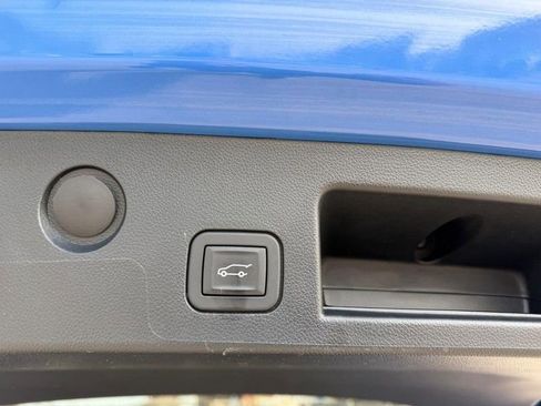 Used 2025 Chevrolet Equinox RS w/ Convenience Package III image 6