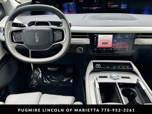 New 2026 Lincoln Navigator L Reserve AWD/4WD image 23
